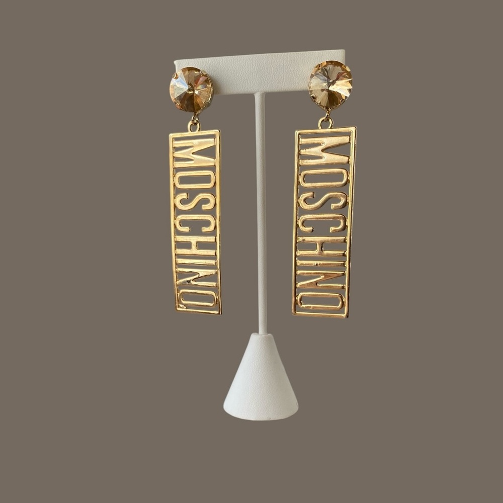 MOSCHINO Logo Post Gold Plated Earrings with Champagne Rivoli Rhinestones - Picture 2 of 6